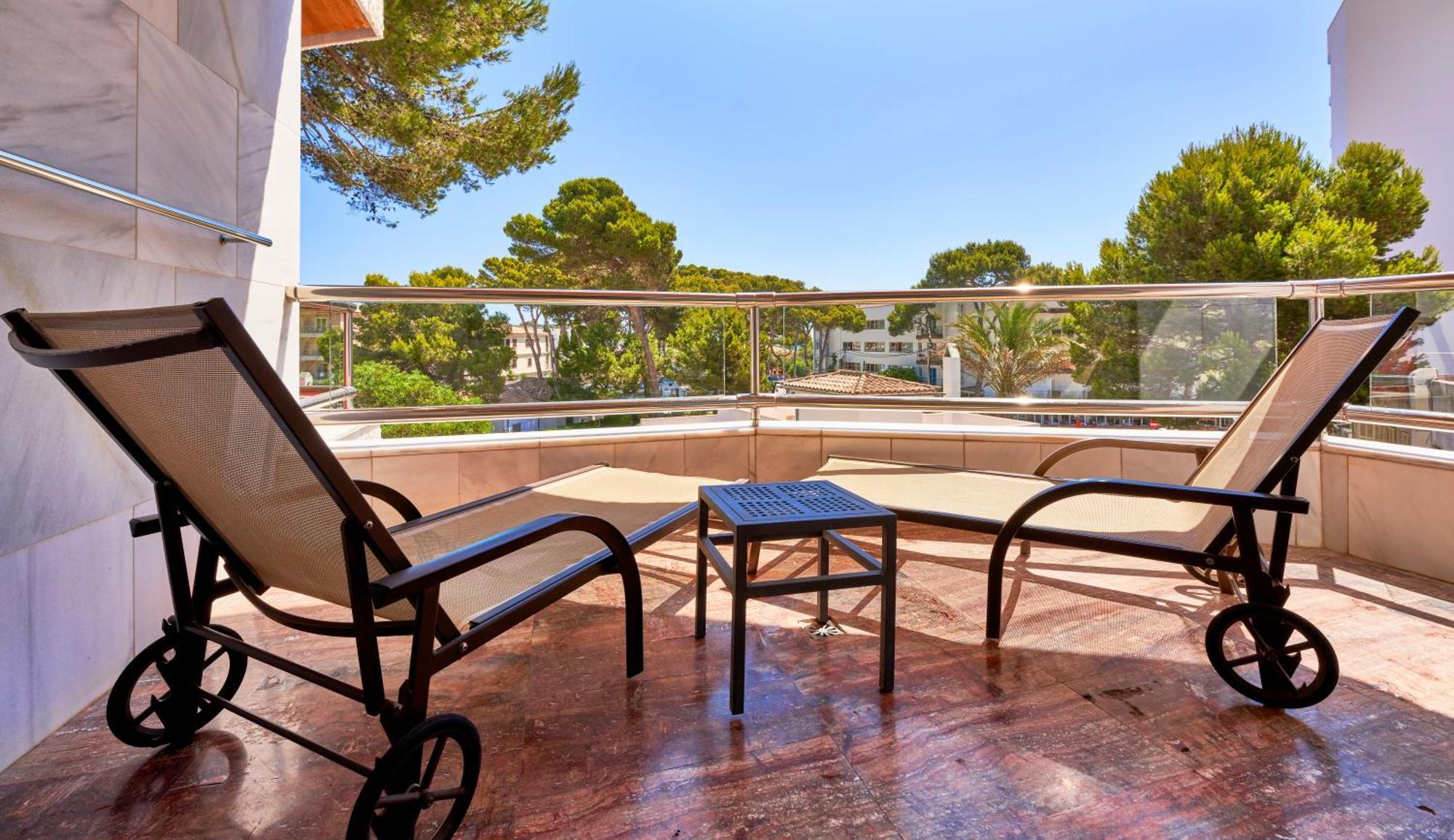 Hotel Serrano Palace Cala Ratjada  Exterior photo